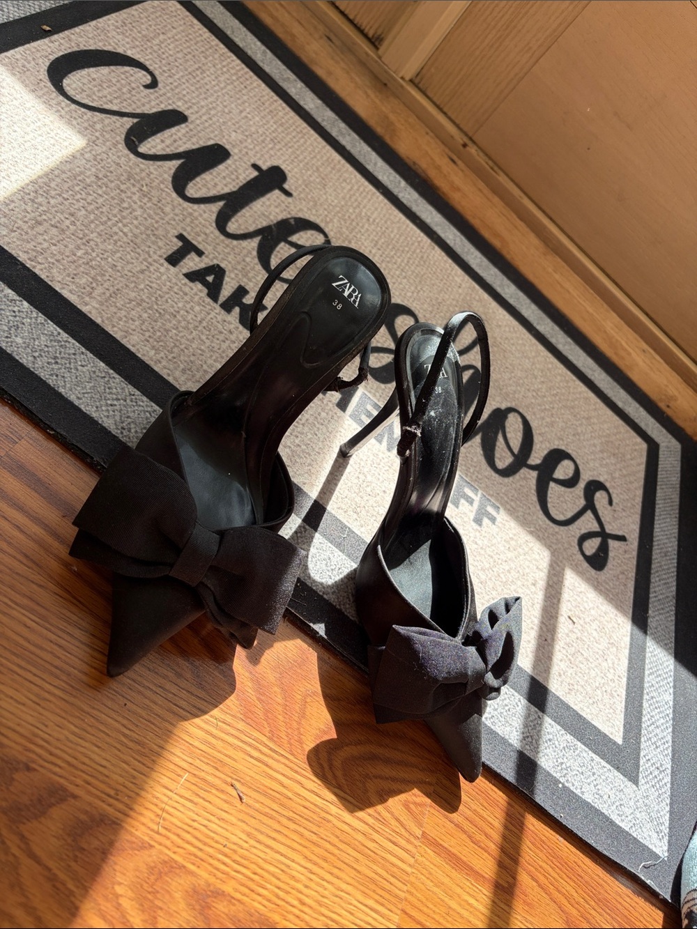 Zara Black Pointed Slingback Heels with Bow Accent